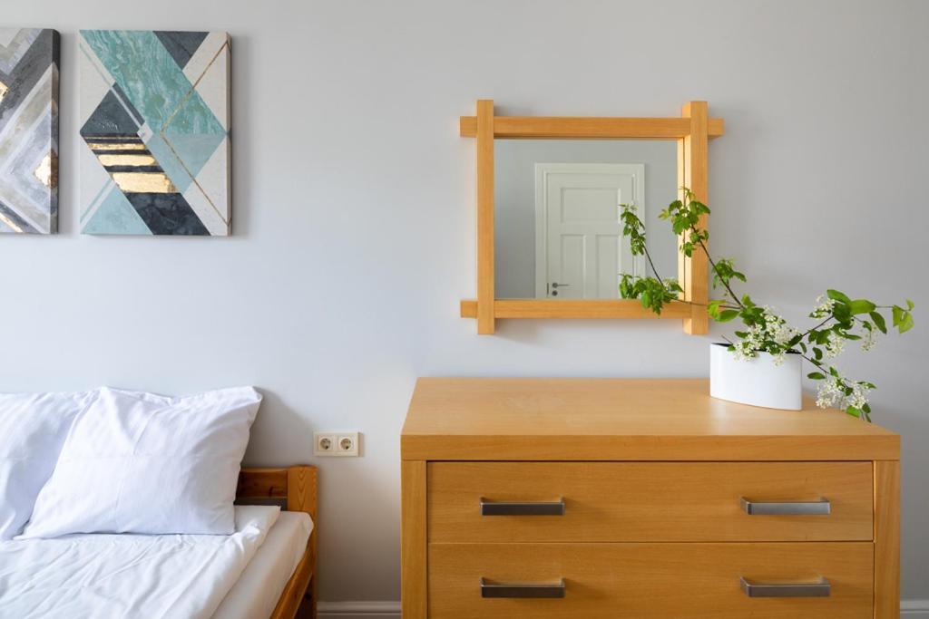 Cozy 2 Bedroom Apartment In Riga Centre Luaran gambar