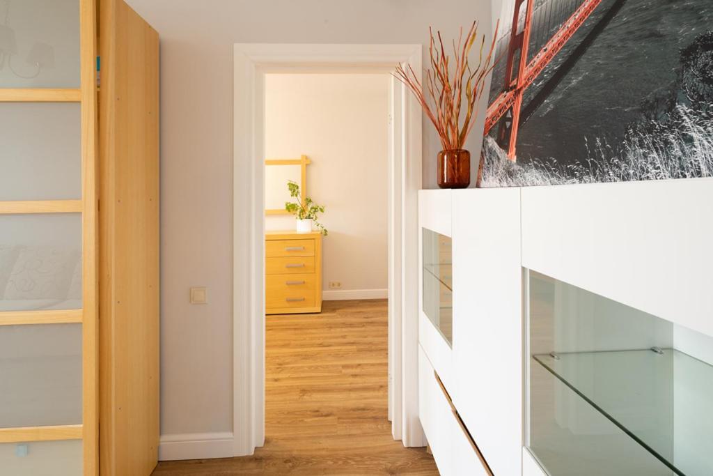 Cozy 2 Bedroom Apartment In Riga Centre Luaran gambar