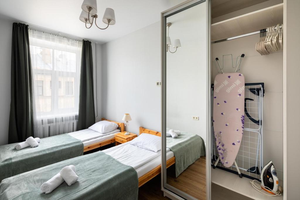 Cozy 2 Bedroom Apartment In Riga Centre Luaran gambar